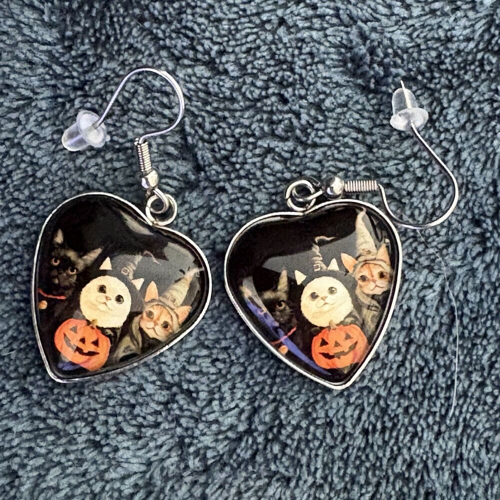 Halloween Cat Earrings Silver Tone Heart Dangle Pumpkin Witch Black Orange Cat